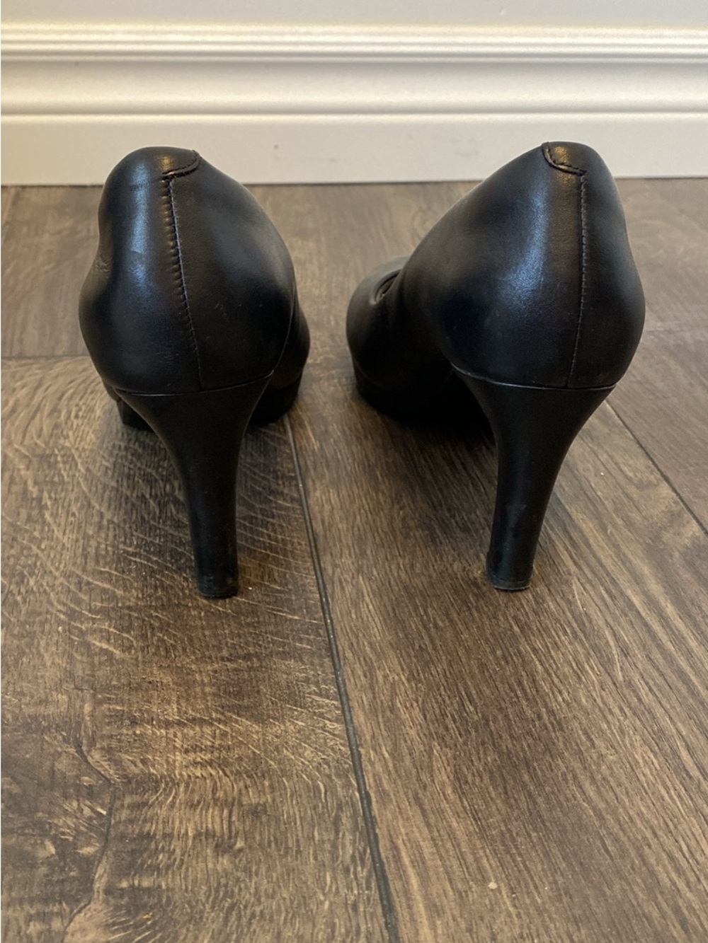 Clarks Black Classic Heel Pump - Picture 3 of 4